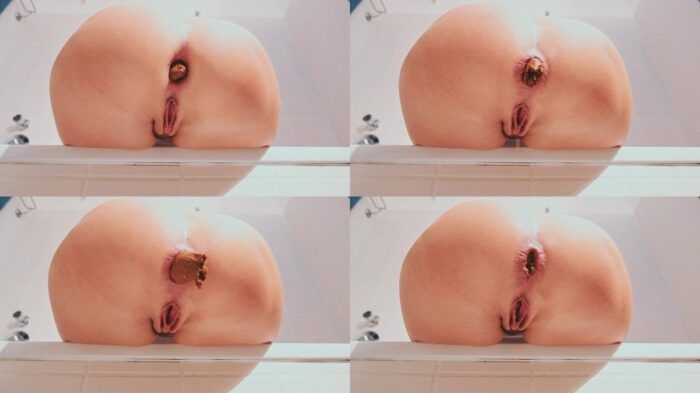 MiaRoxxx – 151 Bathtube shit and piss