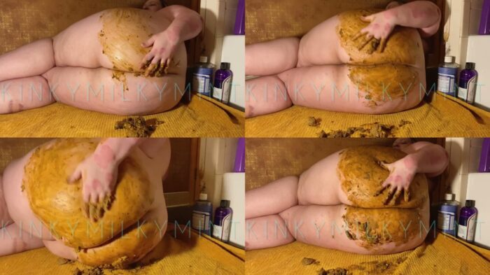 KinkyMilkyMint – Huge Ass Covered in Shit